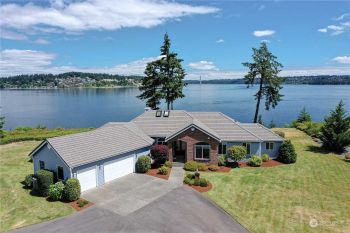 1165 14th Avenue , Fox Island, WA 98333