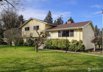2122 N 155th Street , Shoreline, WA 98133