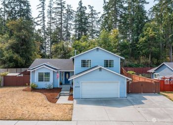 1337 NW Redwing Drive , Oak Harbor, WA 98277