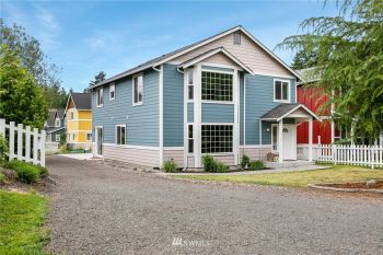 9700 NE Kitsap Street , Bainbridge Island, WA 98110