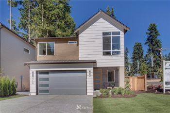 22223 17th Avenue W #16, Lynnwood, WA 98036