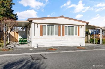 225 NE Ernst Street #99, Oak Harbor, WA 98277