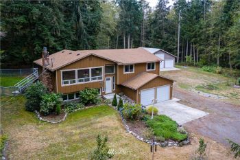 1320 Eagle Ridge Road , Oak Harbor, WA 98277