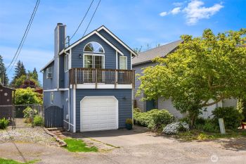 6727 NE Fern Street , Suquamish, WA 98392