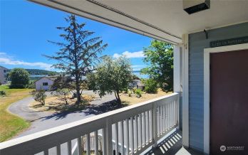 651 SE Bayshore Drive #A201, Oak Harbor, WA 98277