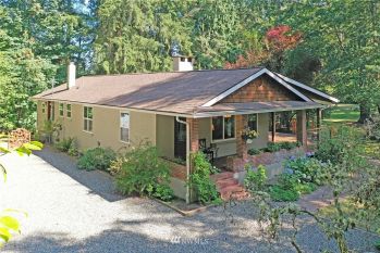 6901 NE West Port Madison Road , Bainbridge Island, WA 98110