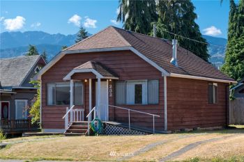 232 W 11th Street , Port Angeles, WA 98362