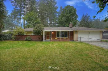 9822 Angle Lane SW, Lakewood, WA 98498
