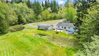 11211 Clear Lake North Road E, Eatonville, WA 98328