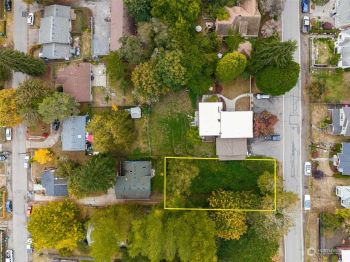 1745 N Callow Avenue , Bremerton, WA 98312