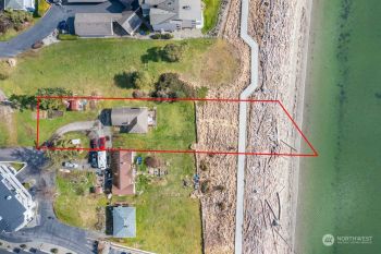 711 SE Bayshore Drive , Oak Harbor, WA 98277