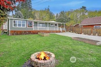 138 Tarragon Avenue , Camano Island, WA 98282