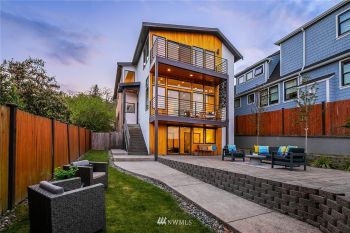 423 35th Avenue S, Seattle, WA 98144