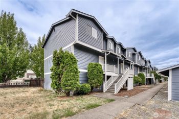 3939 10th Street SE #D2, Puyallup, WA 98374