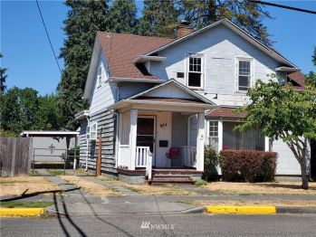 211 4th Ave SE , Puyallup, WA 98372-3226