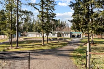 34202 41st Avenue E, Eatonville, WA 98328