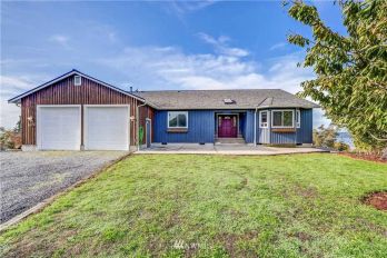 1038 Zion Place , Camano Island, WA 98282