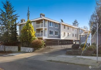 935 N 200th Street #A102, Shoreline, WA 98133
