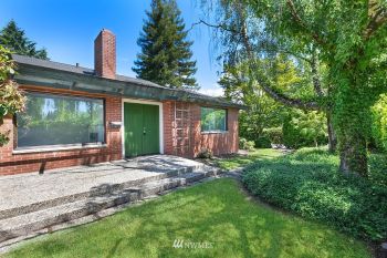 8456 SE 40th Street , Mercer Island, WA 98040