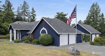 920 Union Avenue , Steilacoom, WA 98388