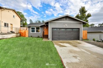 2016 E George Street , Tacoma, WA 98404