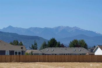 154 Covington Court , Sequim, WA 98382