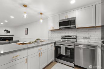 14527 NE 40th Street #G104, Bellevue, WA 98007