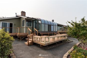 1847 Edgewood Drive , Camano Island, WA 98282