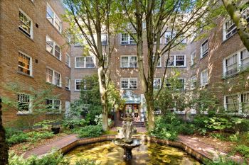 1631 16th Avenue #216, Seattle, WA 98122-4062