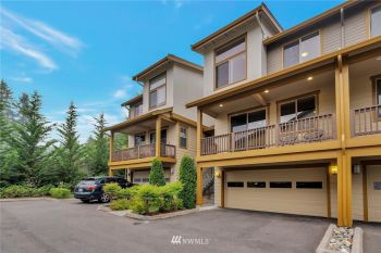 8405 130th Place SE #C102, Newcastle, WA 98056