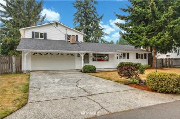 7065 121st Place SE, Newcastle, WA 98056