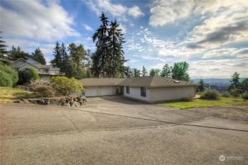 10702 SE 318th Pl , Auburn, WA 98092