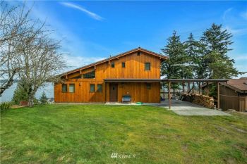 1315 Country Club Drive , Camano Island, WA 98282
