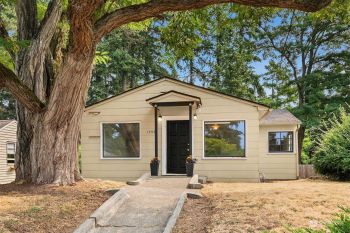 15552 Stone Avenue N, Shoreline, WA 98133