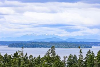 7575 44th Avenue SW, Seattle, WA 98136-2201