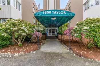 1800 Taylor Avenue N #305, Seattle, WA 98109