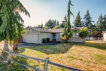 463 Harold Place , Camano Island, WA 98282