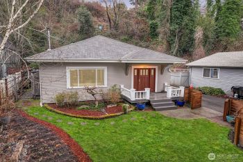 6522 47th Avenue SW, Seattle, WA 98136