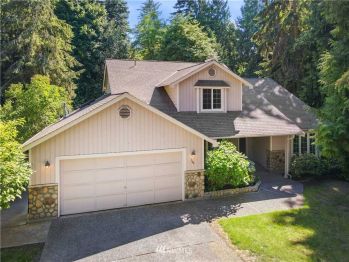 364 E Mountain View Road , Camano Island, WA 98282