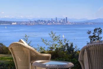 7332 Madrona Drive NE, Bainbridge Island, WA 98110