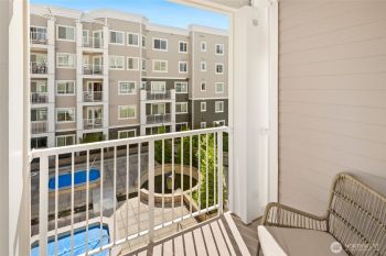 1545 NW 57th Street #423, Seattle, WA 98107