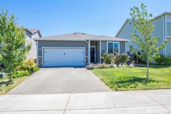 19107 Lipoma Avenue E, Puyallup, WA 98374-9016