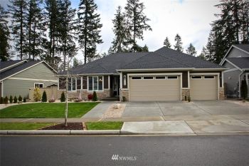4246 Bogey Drive NE, Lacey, WA 98516
