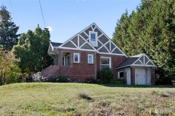 1055 S 100th Street , Seattle, WA 98168