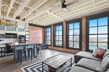 1120 Cliff Avenue #406, Tacoma, WA 98402