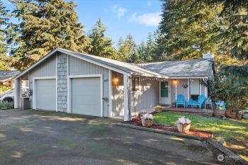 5215 65th Avenue W, University Place, WA 98467