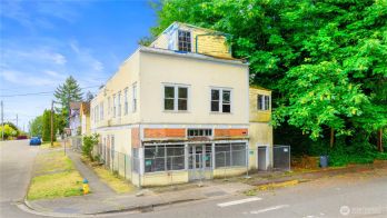 1601 4th Street , Bremerton, WA 98337