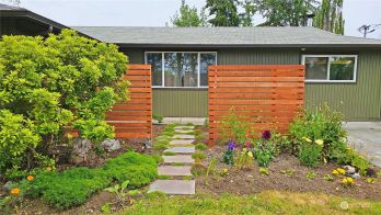 642 River Road , Sequim, WA 98382