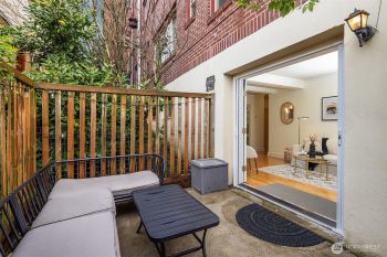 2203 Yale Avenue E #1B, Seattle, WA 98102