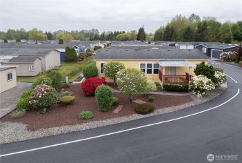 14727 43rd Avenue NE #105, Marysville, WA 98271-8936